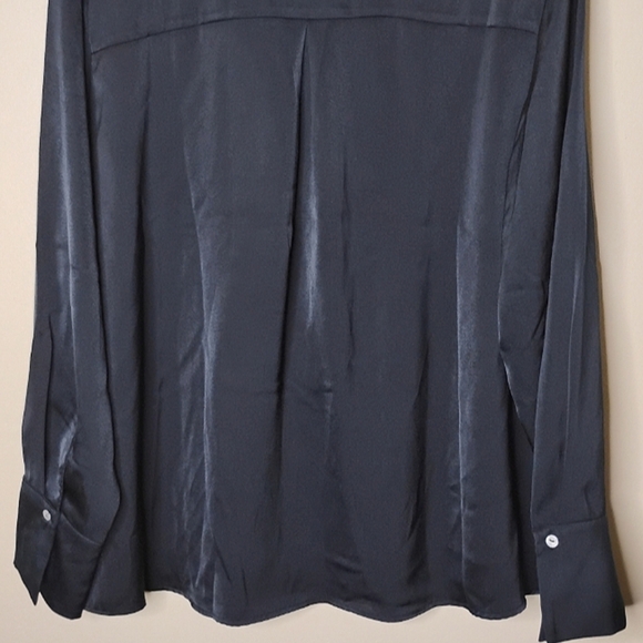 Rachel Roy Button Down Blouse XL Silky Midnight Blue Minimalist Holiday NWT - Picture 5 of 9